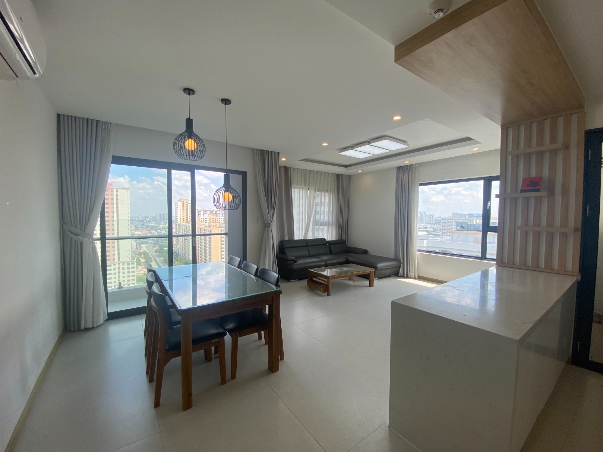 Hinh-Big Size 3 bedrooms New City Thu Thiem Apartment for rent fully furnished