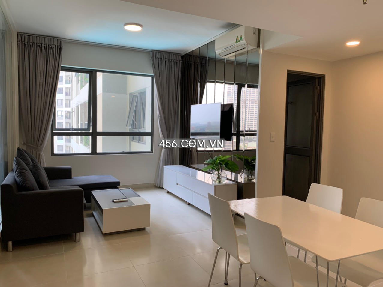 Hinh-1 Bedrooms Masteri Thao Dien Apartment For Lease Nice Furniture